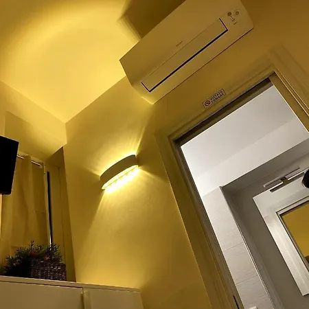 Arco Di Parma Centro * Roma