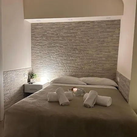 Arco Di Parma Centro * Roma