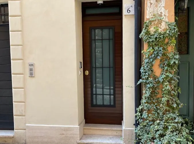 Arco Di Parma Centro * Ρώμη